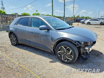 Czwarte zdjęcie samochodu z boku: 2023 HYUNDAI IONIQ 5 SEL VIN:KM8KNDAF8PU215712 - miniatura