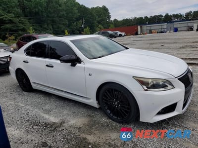 Czwarte zdjęcie samochodu z boku: 2015 LEXUS LS 460 VIN:JTHBL5EF7F5135884 - miniatura