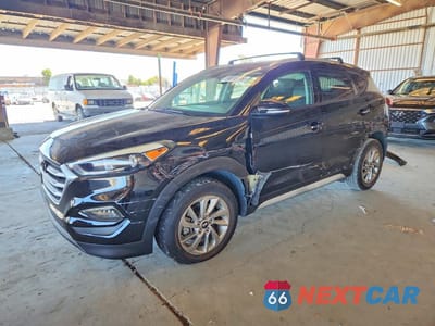 2017 HYUNDAI TUCSON SE PLUS KM8J33A44HU493776 - główne zdjęcie licytacji z USA - miniatura