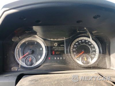 Zdjęcie 9 z 12 samochodu: 2016 RAM 2500 SLT VIN:3C6UR5JL8GG336005 - miniatura