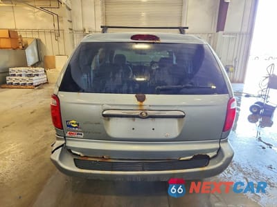 Zdjęcie 6 z 13 samochodu: 2006 CHRYSLER TOWN & COUNTRY VIN:1A4GP45RX6B529035 - miniatura