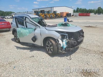 Czwarte zdjęcie samochodu z boku: 2023 NISSAN ROGUE SV VIN:5N1BT3BA9PC906935 - miniatura