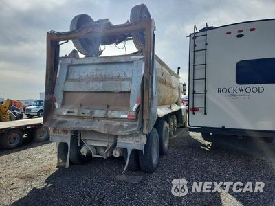 Trzecie zdjęcie samochodu z tyłu: 2005 PETERBILT 357 DUMP TRUCK VIN:1NPALUEX35D849282 - miniatura