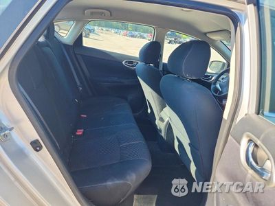 Zdjęcie 10 z 12 samochodu: 2014 NISSAN SENTRA S VIN:3N1AB7AP3EL692254 - miniatura