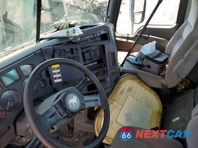 Zdjęcie 8 z 13 samochodu: 2017 MACK CXU612 SEMI TRUCK VIN:1M1AW01X3HM009455 - miniatura