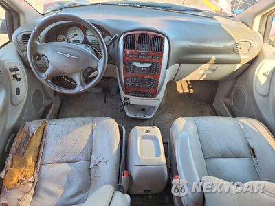 Zdjęcie 8 z 13 samochodu: 2005 CHRYSLER TOWN & COUNTRY LIMITED VIN:2C8GP64L75R240689 - miniatura