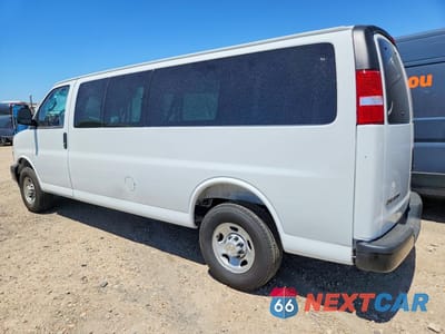 Drugie zdjęcie samochodu z przodu: 2025 CHEVROLET EXPRESS G3500 LS PASSENGER VAN VIN:1GAZGNFP5S1137204 - miniatura
