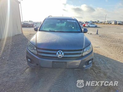 Piąte zdjęcie samochodu w środku: 2012 VOLKSWAGEN TIGUAN S VIN:WVGAV7AX1CW001326 - miniatura