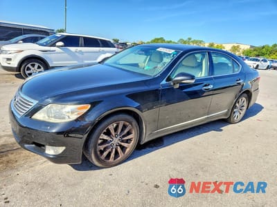 2011 LEXUS LS 460 JTHCL5EF2B5009253 - główne zdjęcie licytacji z USA - miniatura