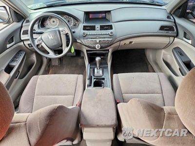 Zdjęcie 8 z 12 samochodu: 2008 HONDA ACCORD LX VIN:1HGCP26318A149367 - miniatura
