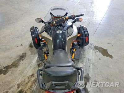 Zdjęcie 6 z 8 samochodu: 2019 CAN-AM SPYDER ROADSTER F3-S VIN:2BXRDDD29KV000075 - miniatura