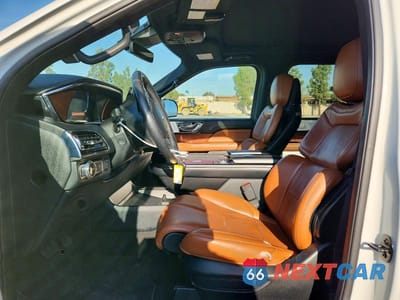 Zdjęcie 7 z 13 samochodu: 2020 LINCOLN NAVIGATOR L RESERVE VIN:5LMJJ3LTXLEL23626 - miniatura