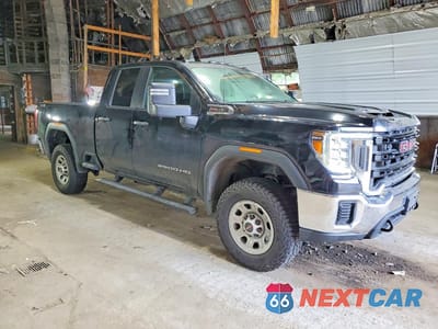 Czwarte zdjęcie samochodu z boku: 2022 GMC SIERRA K2500 HEAVY DUTY VIN:1GT59LE79NF322658 - miniatura