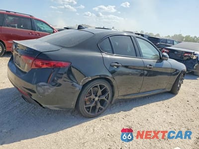 Trzecie zdjęcie samochodu z tyłu: 2020 ALFA ROMEO GIULIA VIN:ZARFAMAN2L7636641 - miniatura