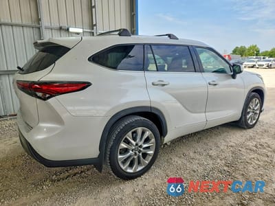 Trzecie zdjęcie samochodu z tyłu: 2022 TOYOTA HIGHLANDER LIMITED VIN:5TDDZRBH9NS165807 - miniatura