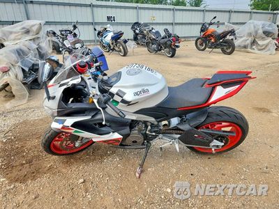 Trzecie zdjęcie samochodu z tyłu: 2024 APRILIA RS 660 EXTREMA VIN:ZD4KSUR02RS000780 - miniatura