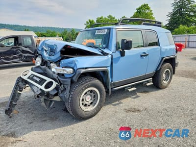 2014 TOYOTA FJ CRUISER BASE JTEBU4BFXEK193867 - główne zdjęcie licytacji z USA - miniatura