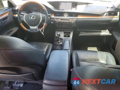 Zdjęcie 8 z 13 samochodu: 2013 LEXUS ES 300H VIN:JTHBW1GG0D2002596 - miniatura