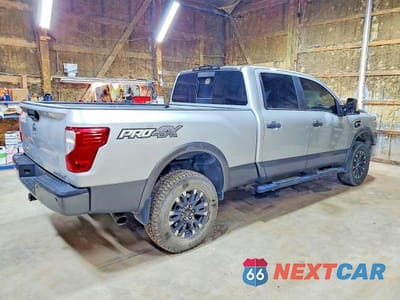 Trzecie zdjęcie samochodu z tyłu: 2019 NISSAN TITAN XD PRO-4X VIN:1N6BA1F46KN521247 - miniatura