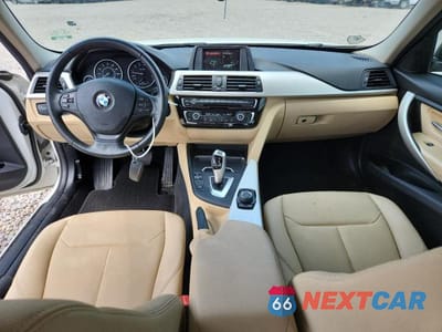 Zdjęcie 8 z 12 samochodu: 2018 BMW 320 I VIN:WBA8A9C58JAH11971 - miniatura