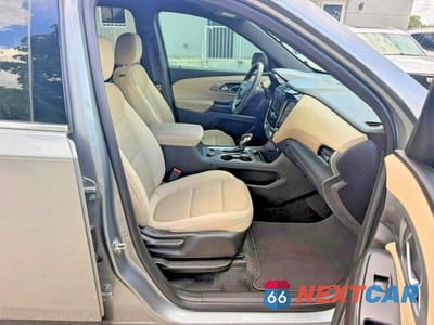 Zdjęcie 7 z 15 samochodu: 2023 CHEVROLET TRAVERSE LS VIN:1GNERFKW3PJ223449 - miniatura