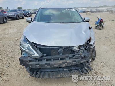 Piąte zdjęcie samochodu w środku: 2018 NISSAN SENTRA S VIN:3N1AB7AP0JY224656 - miniatura