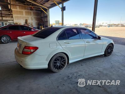 Trzecie zdjęcie samochodu z tyłu: 2011 MERCEDES-BENZ C 300 VIN:WDDGF5EB7BA518128 - miniatura