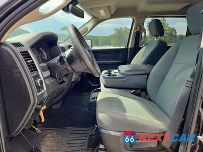 Zdjęcie 7 z 12 samochodu: 2018 RAM 1500 ST VIN:1C6RR7KM2JS331388 - miniatura