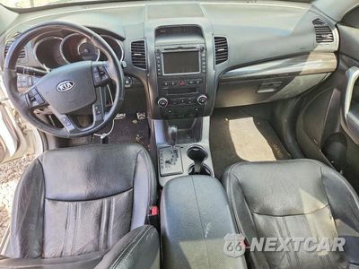 Zdjęcie 8 z 13 samochodu: 2012 KIA SORENTO SX VIN:5XYKWDA29CG265531 - miniatura