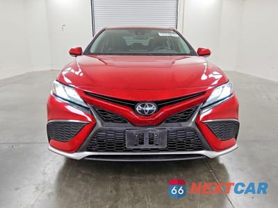 Piąte zdjęcie samochodu w środku: 2021 TOYOTA CAMRY XSE VIN:4T1K61AK7MU455080 - miniatura
