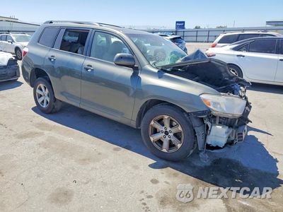 Czwarte zdjęcie samochodu z boku: 2010 TOYOTA HIGHLANDER SE VIN:5TDKK3EH7AS012969 - miniatura