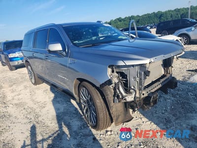Czwarte zdjęcie samochodu z boku: 2025 GMC YUKON XL DENALI ULTIMATE VIN:1GKS2KRL2SR350115 - miniatura