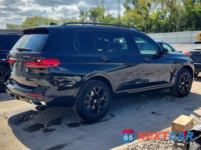 Trzecie zdjęcie samochodu z tyłu: 2020 BMW X7 XDRIVE40I VIN:5UXCW2C04L9A02919 - miniatura