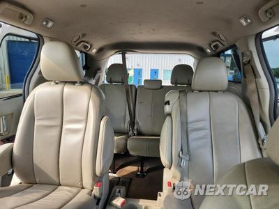 Zdjęcie 10 z 13 samochodu: 2012 TOYOTA SIENNA XLE 8-PASSENGER VIN:5TDYK3DC0CS277249 - miniatura