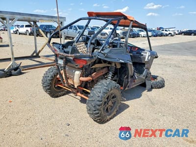 Czwarte zdjęcie samochodu z boku: 2014 POLARIS RZR UTILITY VEHICLE VIN:4XAST1EA3EB193142 - miniatura