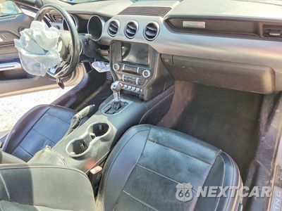 Zdjęcie 8 z 12 samochodu: 2018 FORD MUSTANG VIN:1FATP8UH4J5111779 - miniatura