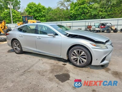 Czwarte zdjęcie samochodu z boku: 2018 LEXUS LS 500 BASE VIN:JTHC51FF9J5005202 - miniatura