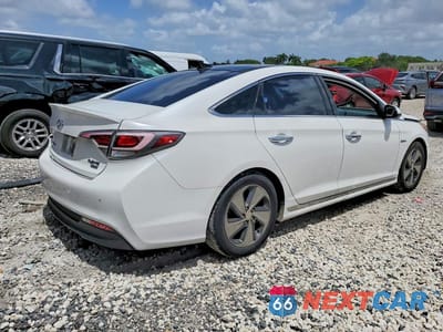 Trzecie zdjęcie samochodu z tyłu: 2016 HYUNDAI SONATA HYBRID LIMITED VIN:KMHE34L12GA031694 - miniatura