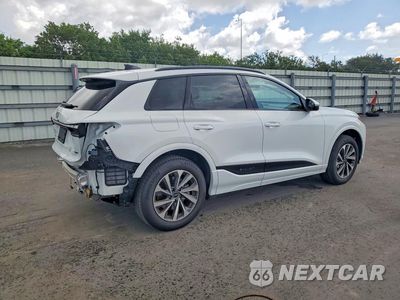 Trzecie zdjęcie samochodu z tyłu: 2025 AUDI Q6 E-TRON PREMIUM VIN:WA114BGF5SA052794 - miniatura