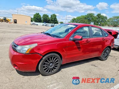 2010 FORD FOCUS SES 1FAHP3GN7AW183239 - główne zdjęcie licytacji z USA - miniatura