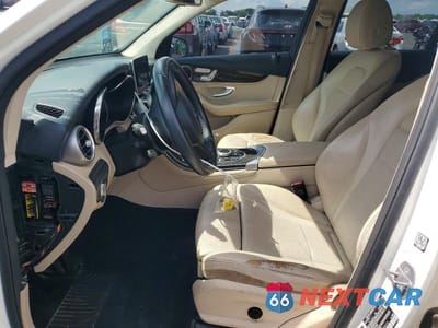 Zdjęcie 7 z 13 samochodu: 2019 MERCEDES-BENZ GLC 300 VIN:WDC0G4JB7KF543214 - miniatura
