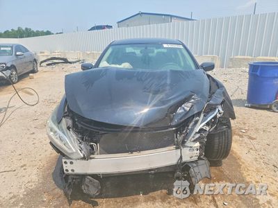 Piąte zdjęcie samochodu w środku: 2018 NISSAN ALTIMA 2.5 S VIN:1N4AL3AP6JC242855 - miniatura