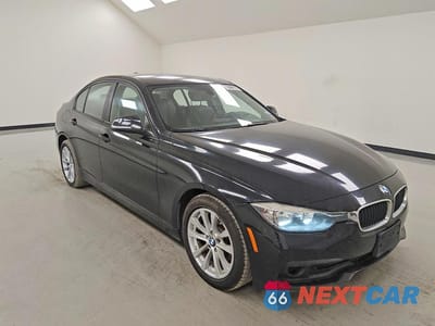 Czwarte zdjęcie samochodu z boku: 2017 BMW 320 I VIN:WBA8E1G34HNU15957 - miniatura
