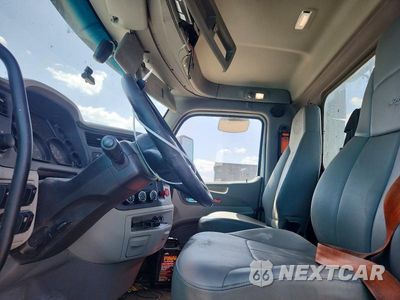 Zdjęcie 7 z 13 samochodu: 2020 PETERBILT 579 SEMI TRUCK VIN:1XPBDP9X7LD718596 - miniatura