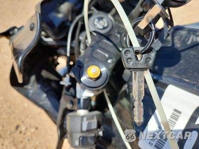 Zdjęcie 8 z 9 samochodu: 2022 YAMAHA YZFR7 VIN:JYARM38E2NA001225 - miniatura