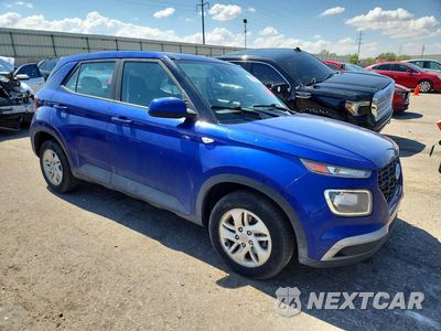 Czwarte zdjęcie samochodu z boku: 2022 HYUNDAI VENUE SE VIN:KMHRB8A35NU134698 - miniatura