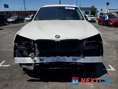 Piąte zdjęcie samochodu w środku: 2017 BMW X3 SDRIVE28I VIN:5UXWZ7C3XH0X39370 - miniatura