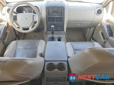 Zdjęcie 8 z 13 samochodu: 2006 FORD EXPLORER XLT VIN:1FMEU63E36UA19398 - miniatura