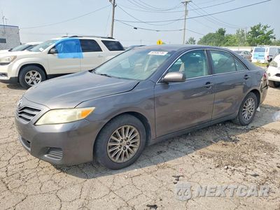 2010 TOYOTA CAMRY LE 4T4BF3EK2AR043611 - główne zdjęcie licytacji z USA - miniatura