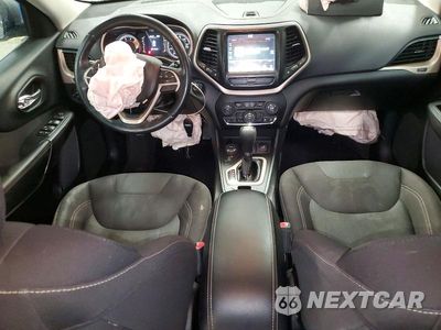 Zdjęcie 8 z 14 samochodu: 2017 JEEP CHEROKEE LATITUDE VIN:1C4PJMCS1HW538683 - miniatura